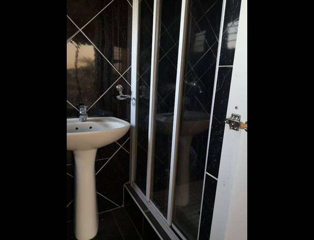 3 BEDROOM FLAT RENTED IN SPRINGFIELD